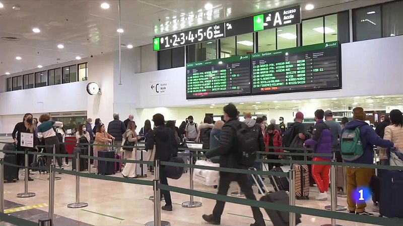 S'avança l'inici de l'operació sortida i diversos accidents causen retencions a les carreteres 