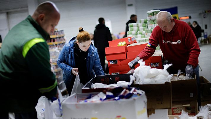 Los refugiados llegan a Zaporiyia ante el recrudecimiento de la guerra en el sureste de Ucrania