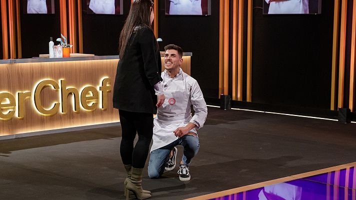 ¡Una pedida de mano en el estreno de MasterChef!