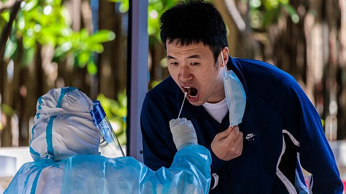 Informativo 24h - Malestar en Shanghái por la 'tolerancia cero' con la COVID