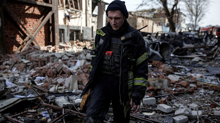 La vida bajo las bombas en Járkov