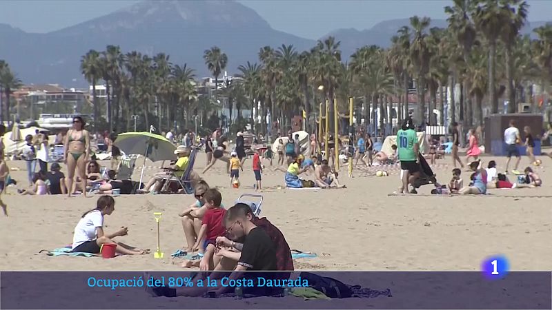 El sol i la calor impulsen el turisme de platja