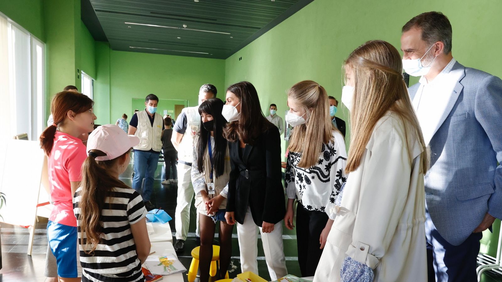 Guerra en Ucrania | Los reyes visitan el centro de acogida de refugiados ucranianos en Pozuelo