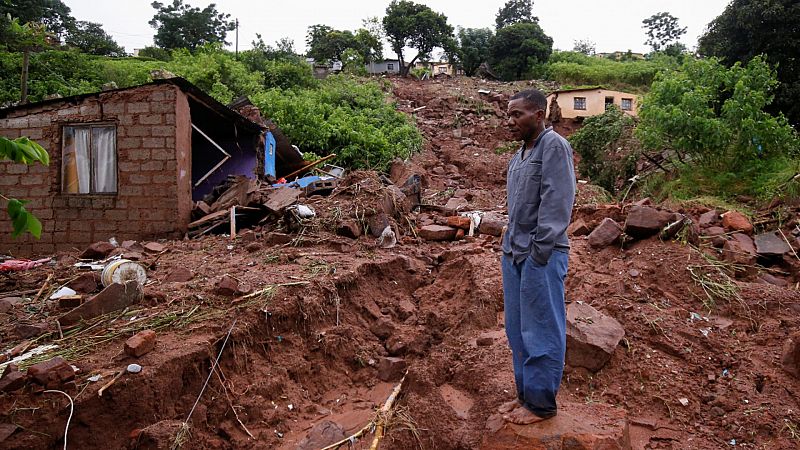 Las peores inundaciones de Sudáfrica en seis décadas