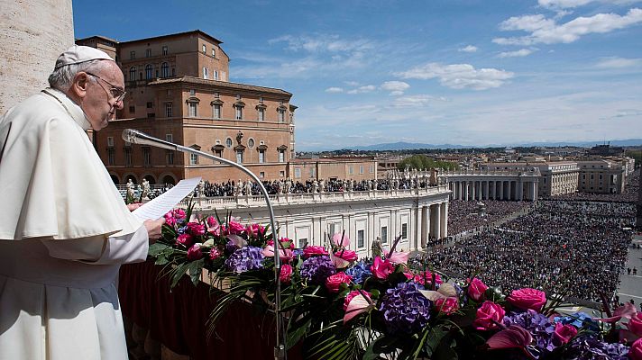 El papa pide en su mensaje de Pascua que llegue la paz a Ucrania