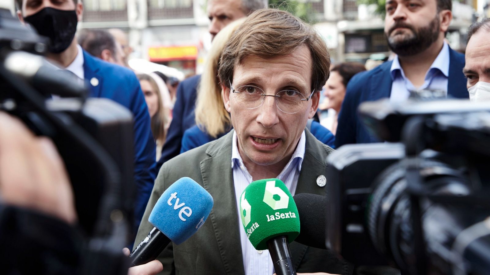 Almeida cree que el PSOE está tras la denuncia de un abogado por el caso de las mascarillas