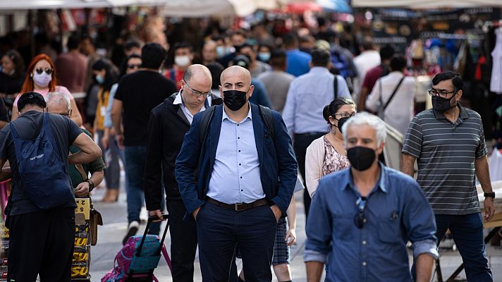 Las mascarillas dejarán de ser obligatorias en interiores con algunas excepciones