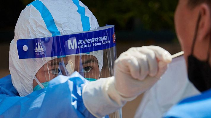 Telediario Matinal - Shanghái registra las tres primeras muertes de la actual ola de COVID-19 en China