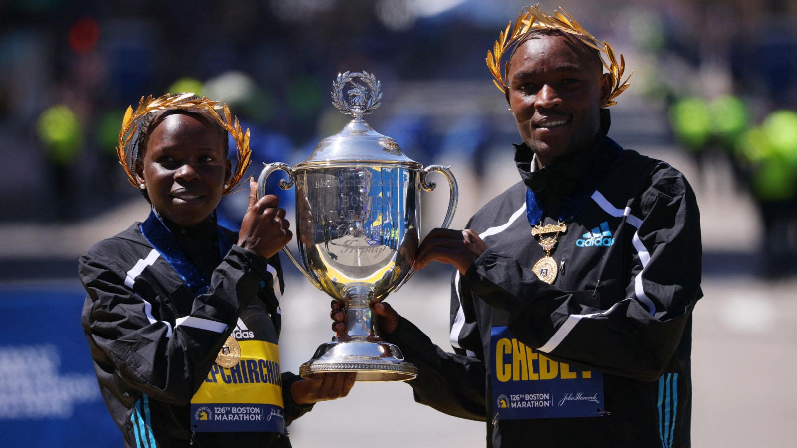 Chebet y Jepchirchir, doblete keniano en la maratón de Boston -- Ver ahora
