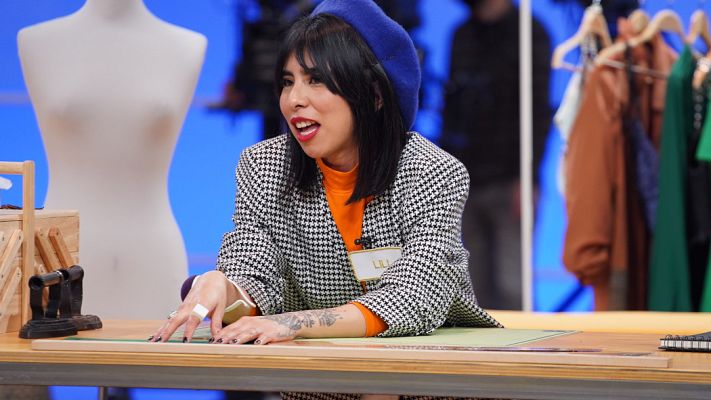 Maestros de la costura - El nuevo amuleto de Lili: un mechón de pelo de Borja