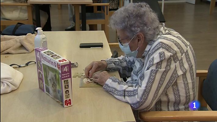 L'Informatiu - Primer dia sense la mascareta obligatòria