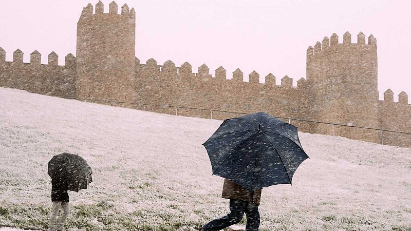 La "vuelta del invierno" desploma los termómetros y deja lluvia, nieve y heladas