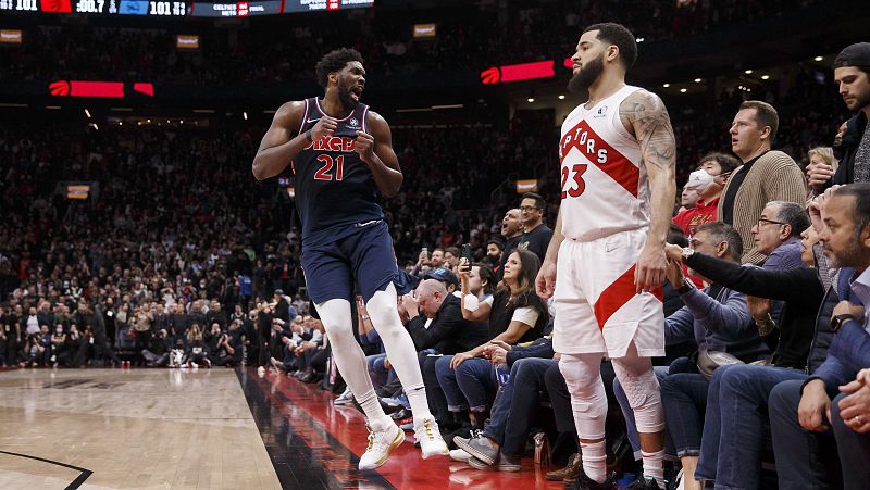 Embiid dispara a los Sixers con un triple sobre la bocina