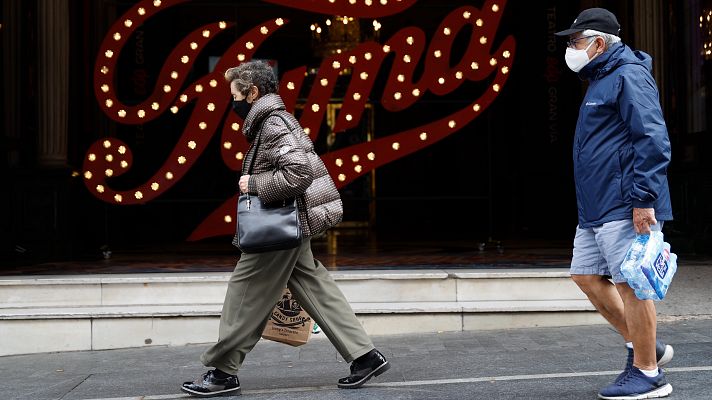 Telediario 1 - Salud, miedo o presión social: las razones para seguir llevando mascarilla