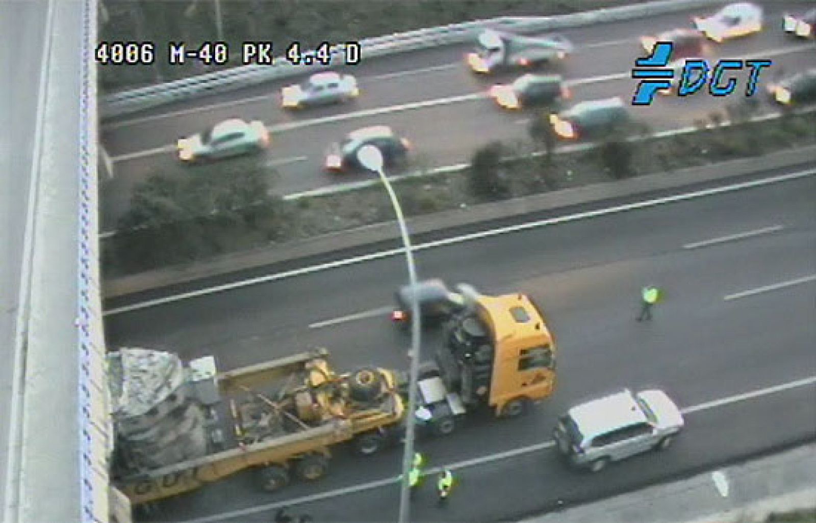 El accidente está provocando retenciones de importancia en la M-40.