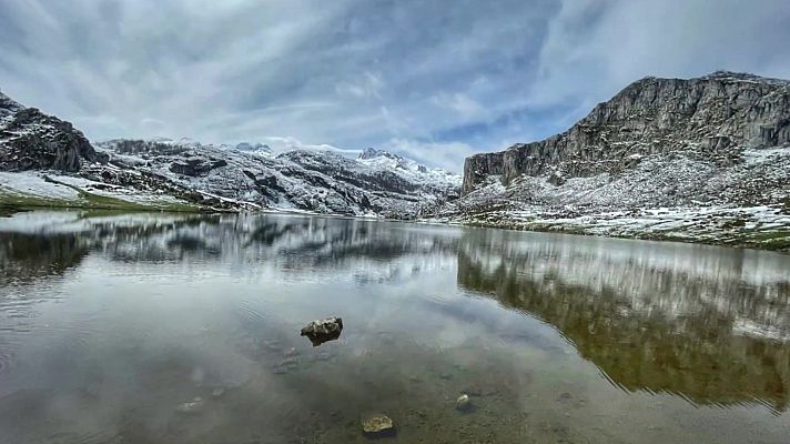 Nevadas en el sistema Ibérico oriental. Intervalos de poniente fuerte en el Estrecho y Alborán