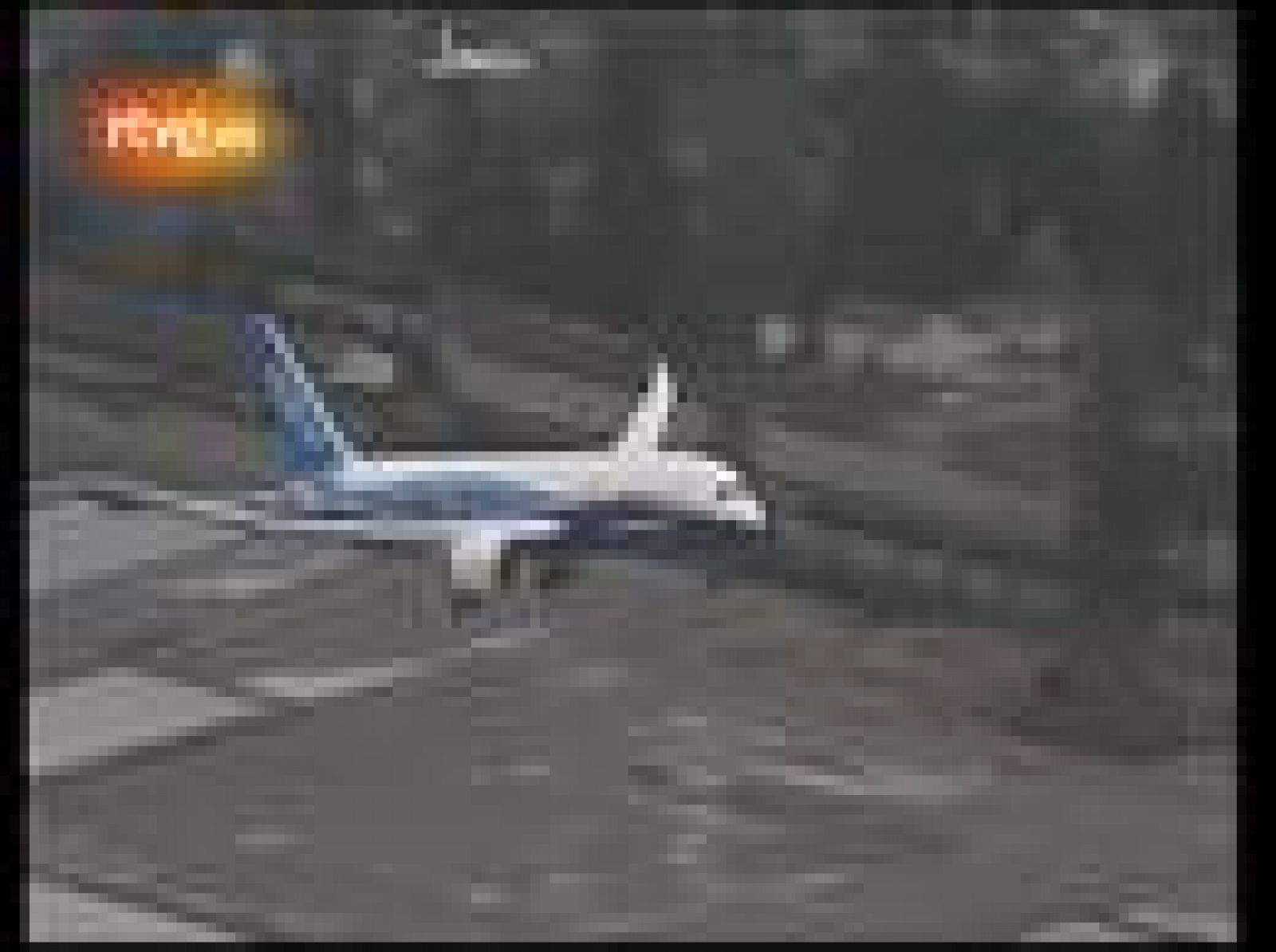 El Boeing 787 despega en su primer vuelo de prueba con dos años de retraso | Ver