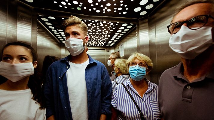 Telediario 1 - ¿Es necesaria la mascarilla en el ascensor?