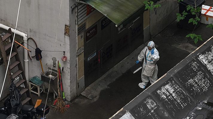 Informativo 24h - Un español confinado en Shanghái: "Hay edificios con las puertas bloqueadas"