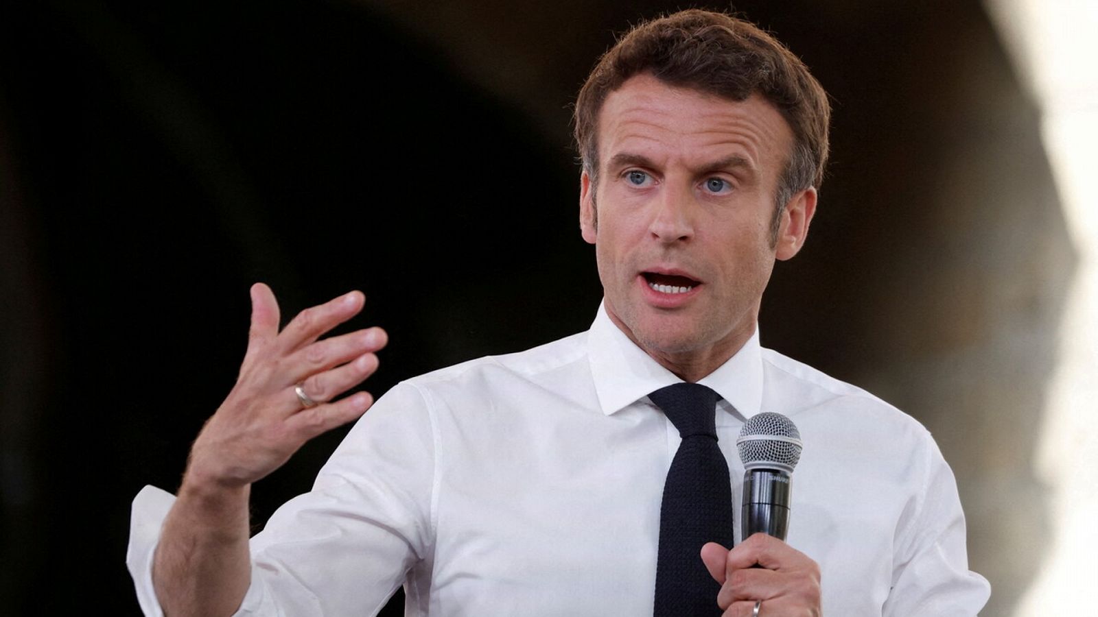 Elecciones Francia 2022: Macron, el candidato que ya no es un "soplo de aire fresco"