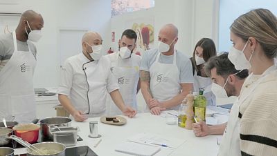 Los aspirantes de MasterChef 10 aprenden la importancia del emplatado 