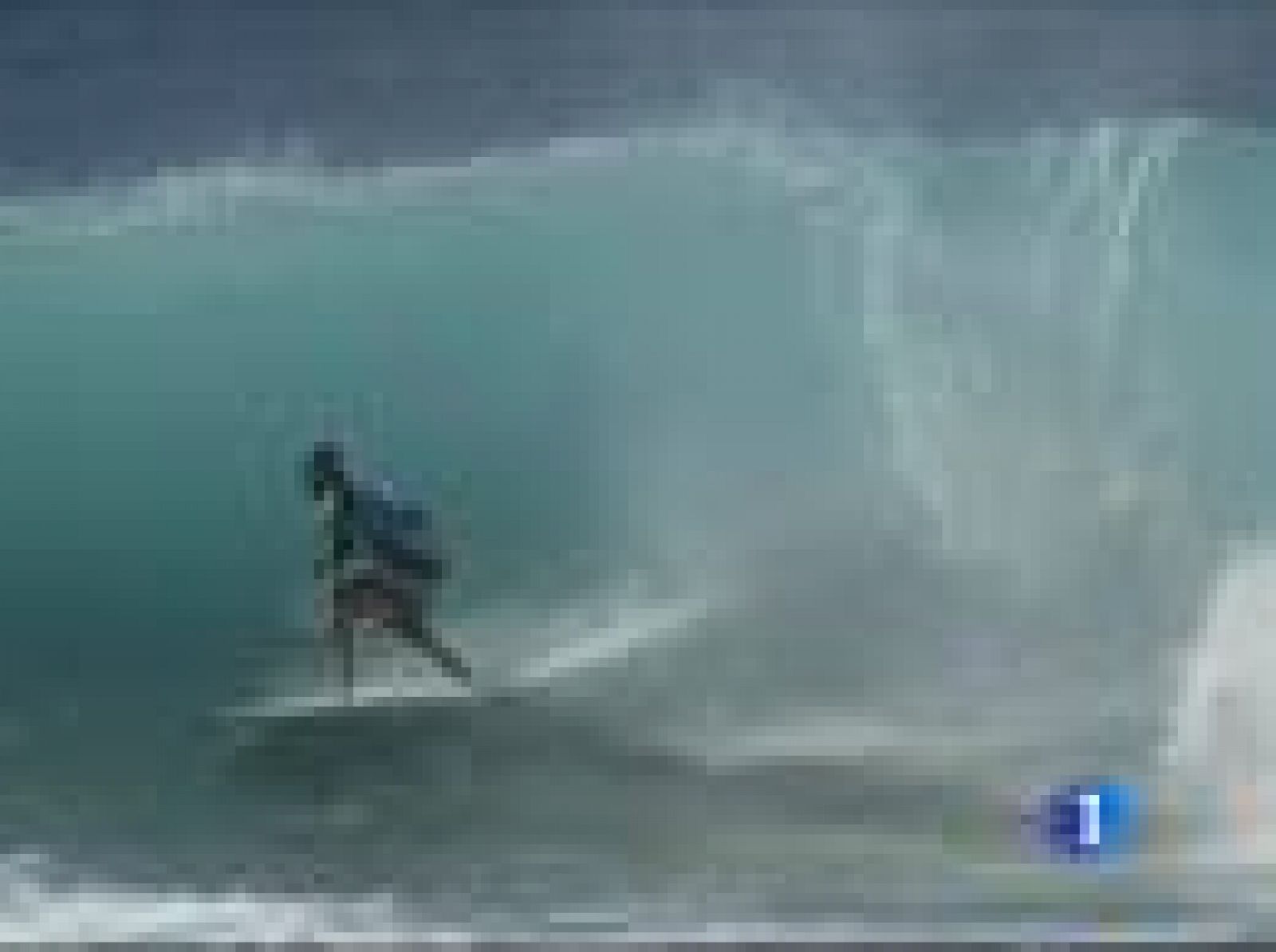 Sin programa: Exhibición surfera en Hawaii | RTVE Play