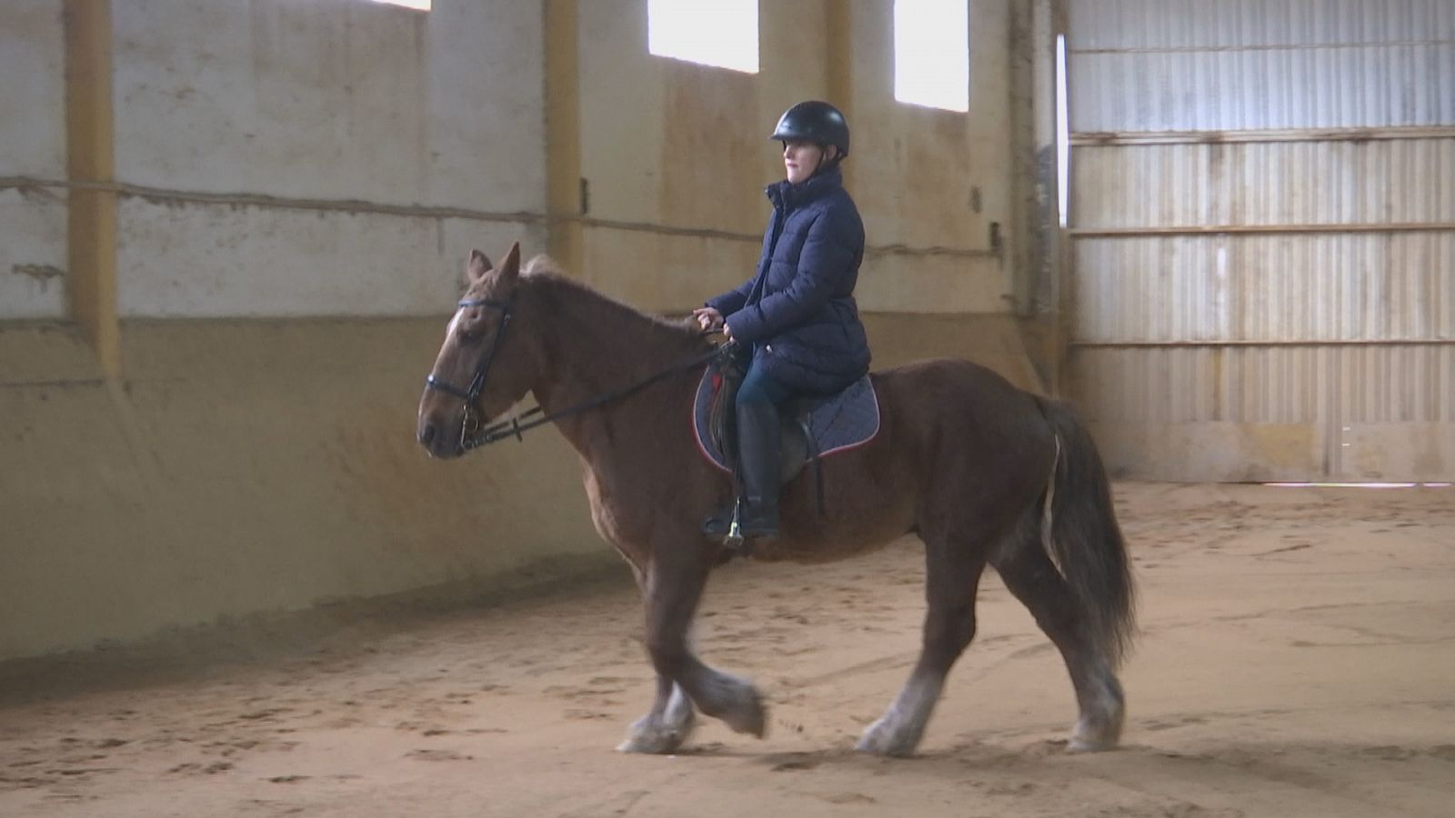 Cristina Landete es la primera sordociega en competir con su caballo