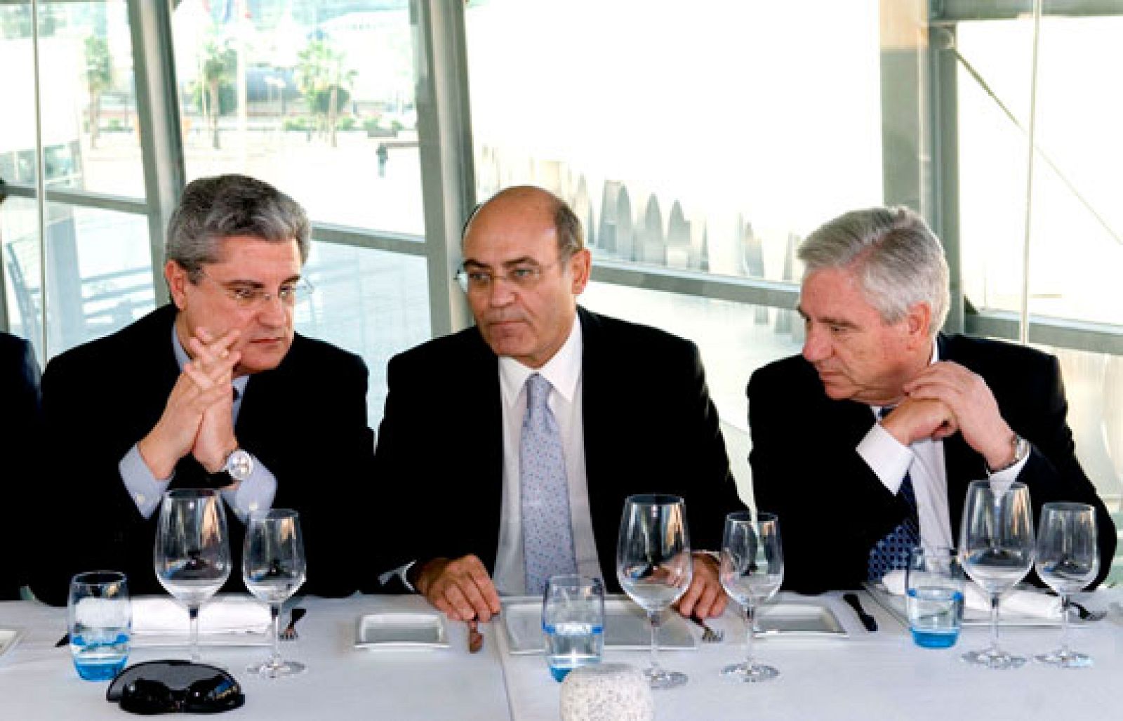 La patronal española vive horas de división interna | Ver