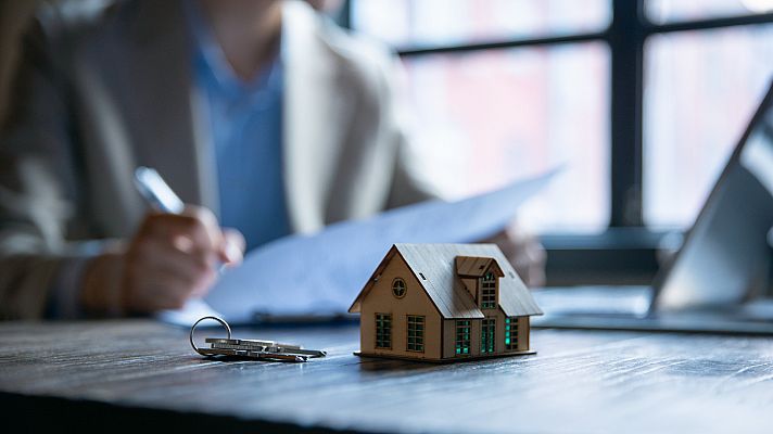 Informativo 24h - Suben las hipotecas por el alza del Euríbor