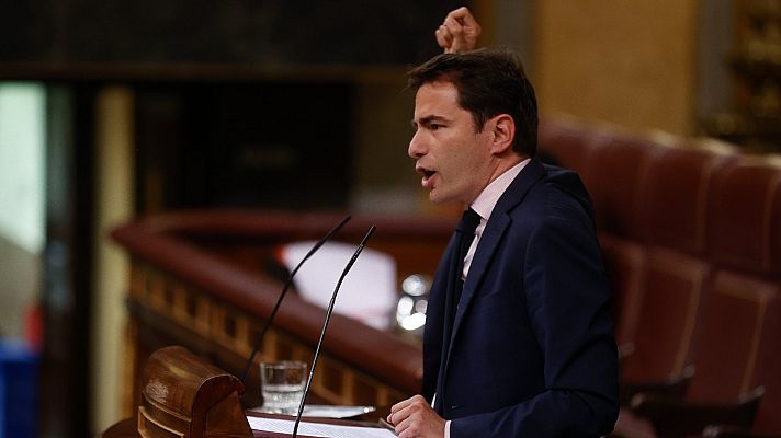 Informativo 24h - Casares (PSOE) acusa al PP de "saquear" al país