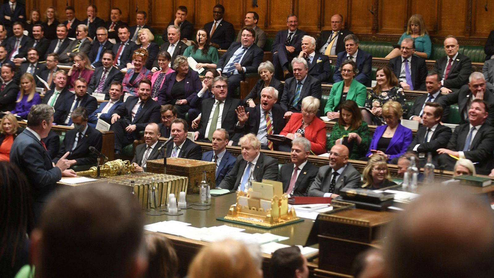 Cazan a un diputado británico viendo porno en la Cámara de los Comunes