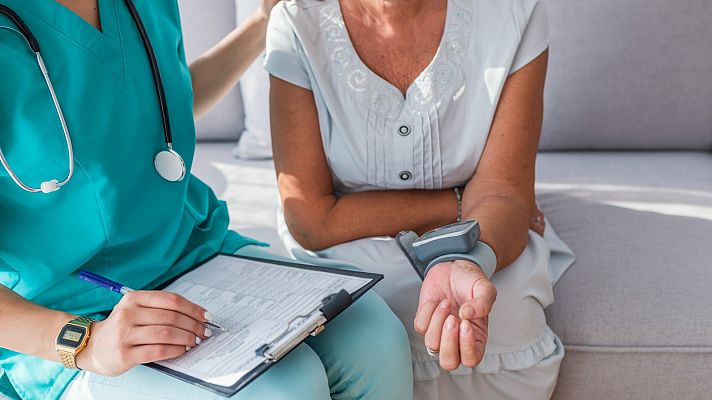 Telediario 1 - Hospitalización en casa: una de las lecciones de la pandemia