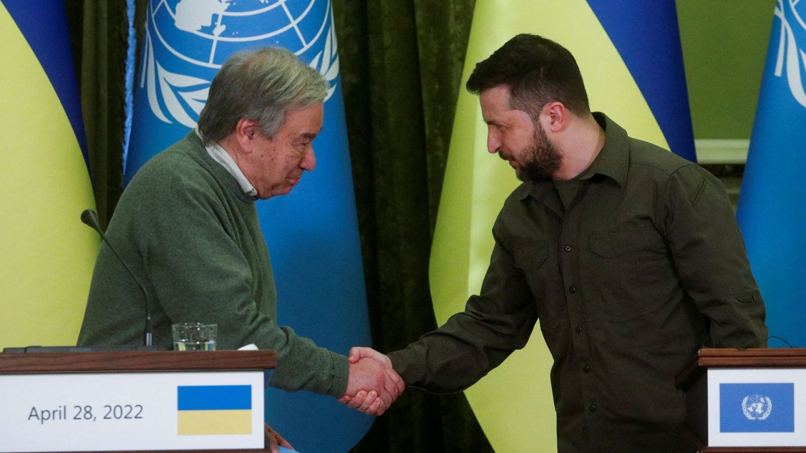 Guterres, tras reunirse con Zelenski: "Estamos haciendo todo lo posible por evacuar a los civiles de Azovstal"