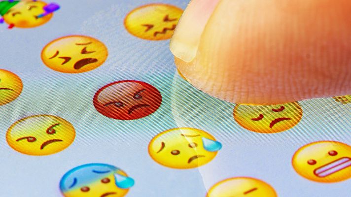 Telediario 1 - WhatsApp incorpora 107 nuevos emojis