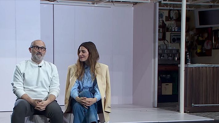 Telediario 1 - 'Los farsantes', una obra sobre la difícil gestión del éxito y el fracaso