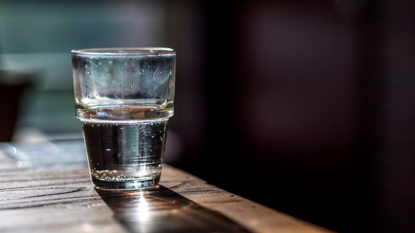 Los restaurantes tienen que servir, por ley, agua del grifo gratis