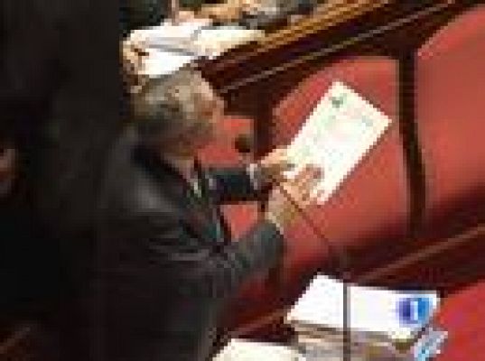  - Berlusconi sale del hospital