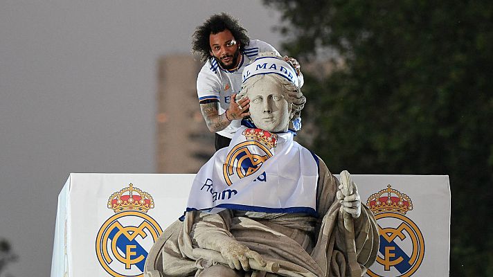 Telediario Fin de Semana - Así celebró el Real Madrid su 35ª liga, de vuelta a la Cibeles