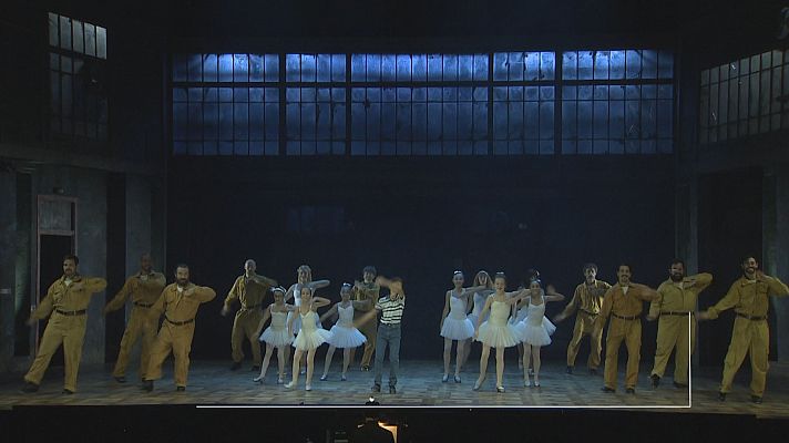 RTVE Igualdad - El musical "Billy Elliot" se despide del teatro Victoria de Barcelona el 22 de mayo