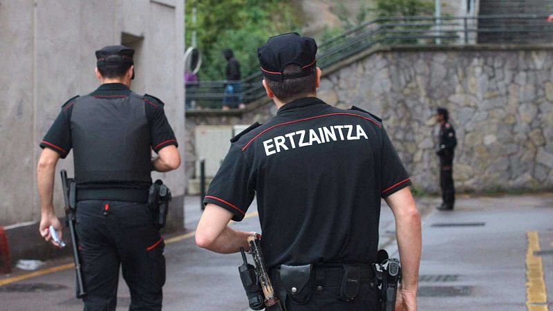 La Ertzaintza busca al sospechoso del asesinato de varios hombres en Bilbao