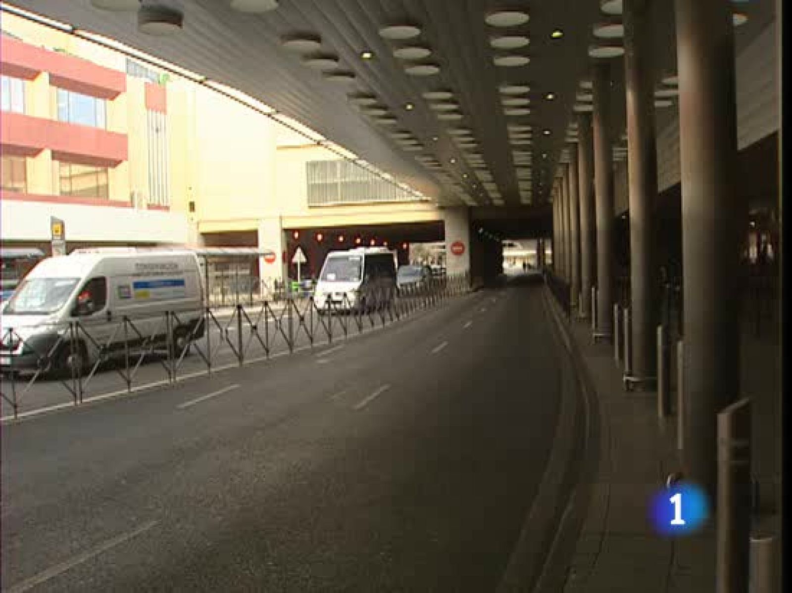 Hoy ha sido casi imposible coger un taxi al llegar a Barajas y también muy difícil hacerlo por las calles de la capital. Los ánimos están muy caldeados.
