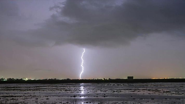 Chubascos y tormentas localmente fuertes en la Comunidad Valenciana, Murcia, este de Andalucía y área pirenaica