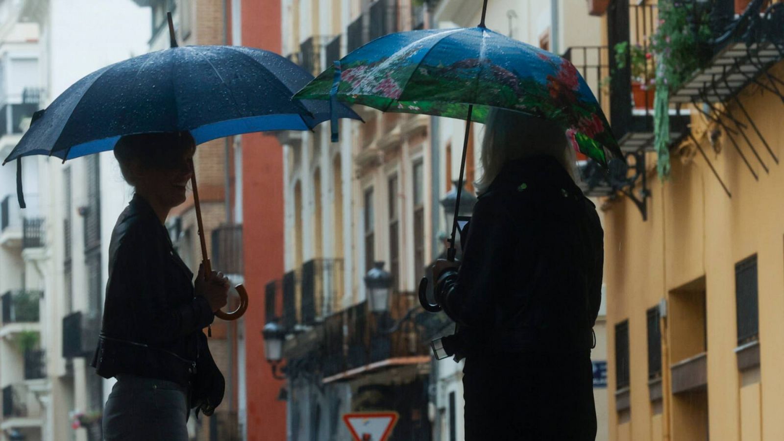 Este jueves, temperaturas al alza y chubascos dispersos en diversas zonas