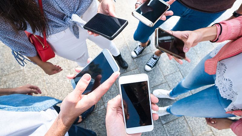 Curro Quevedo, experto en telefonía: "Normalmente, los teléfonos más seguros no tienen línea móvil" - Ver ahora