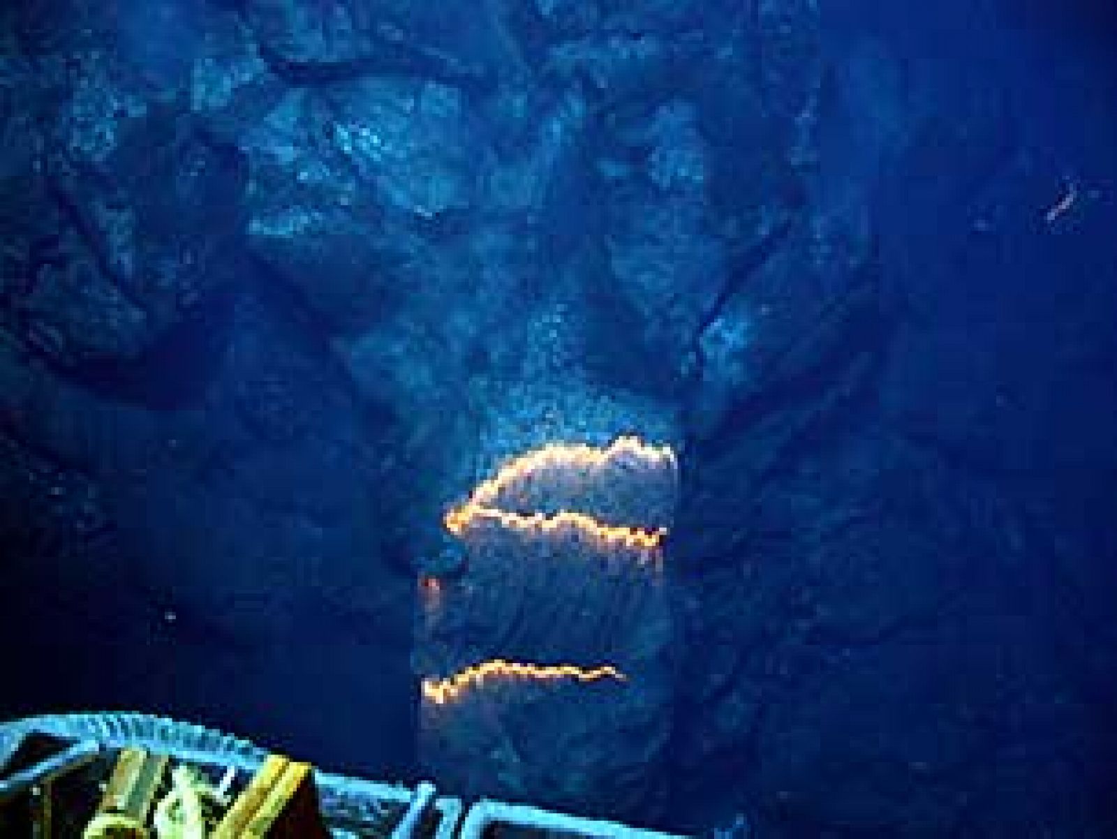 Espectaculares imágenes de un volcán submarino (II)