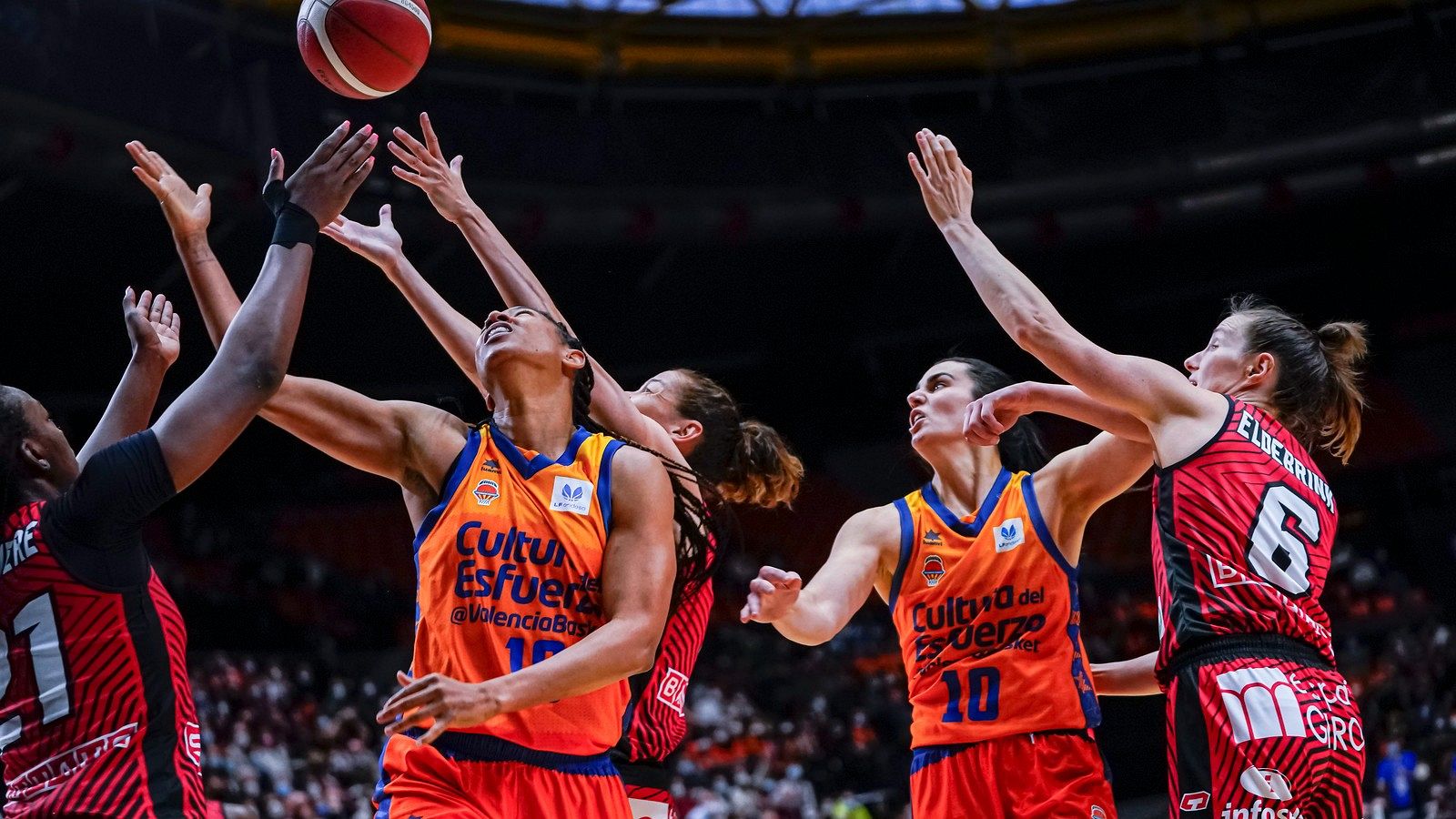 Valencia Basket, primer finalista de la Liga femenina Endesa