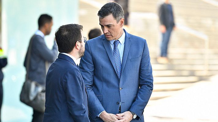 Informativo 24h - Sánchez y Aragonès conversan unos minutos en Barcelona en plena polémica por el espionaje del CNI