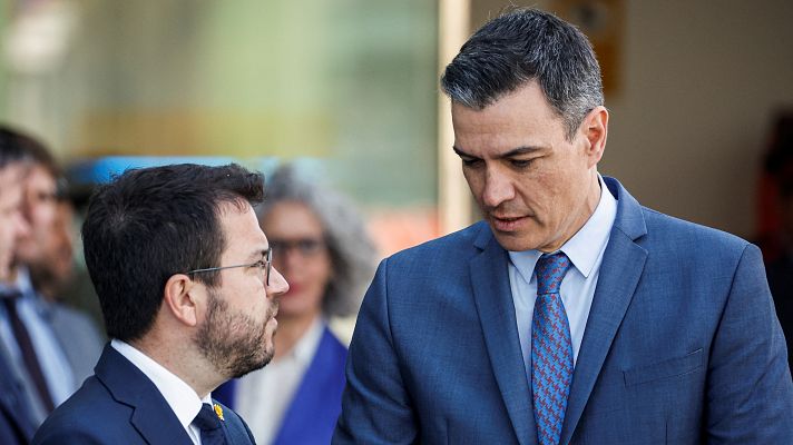 Telediario 1 - Sánchez y Aragonès se emplazan a una reunión para resolver una situación "muy grave" tras el escándalo del espionaje