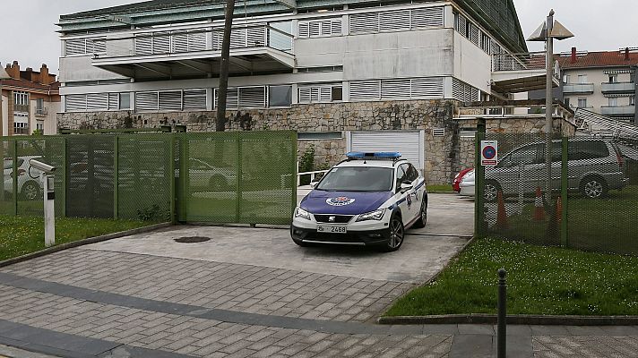 El presunto sospechoso de matar a varios hombres en Bilbao se ha entregado en una comisaría en Irún