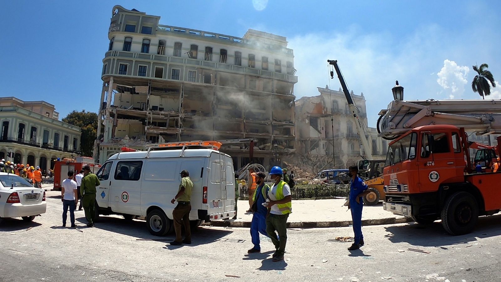 Fuerte explosión en un céntrico hotel de La Habana